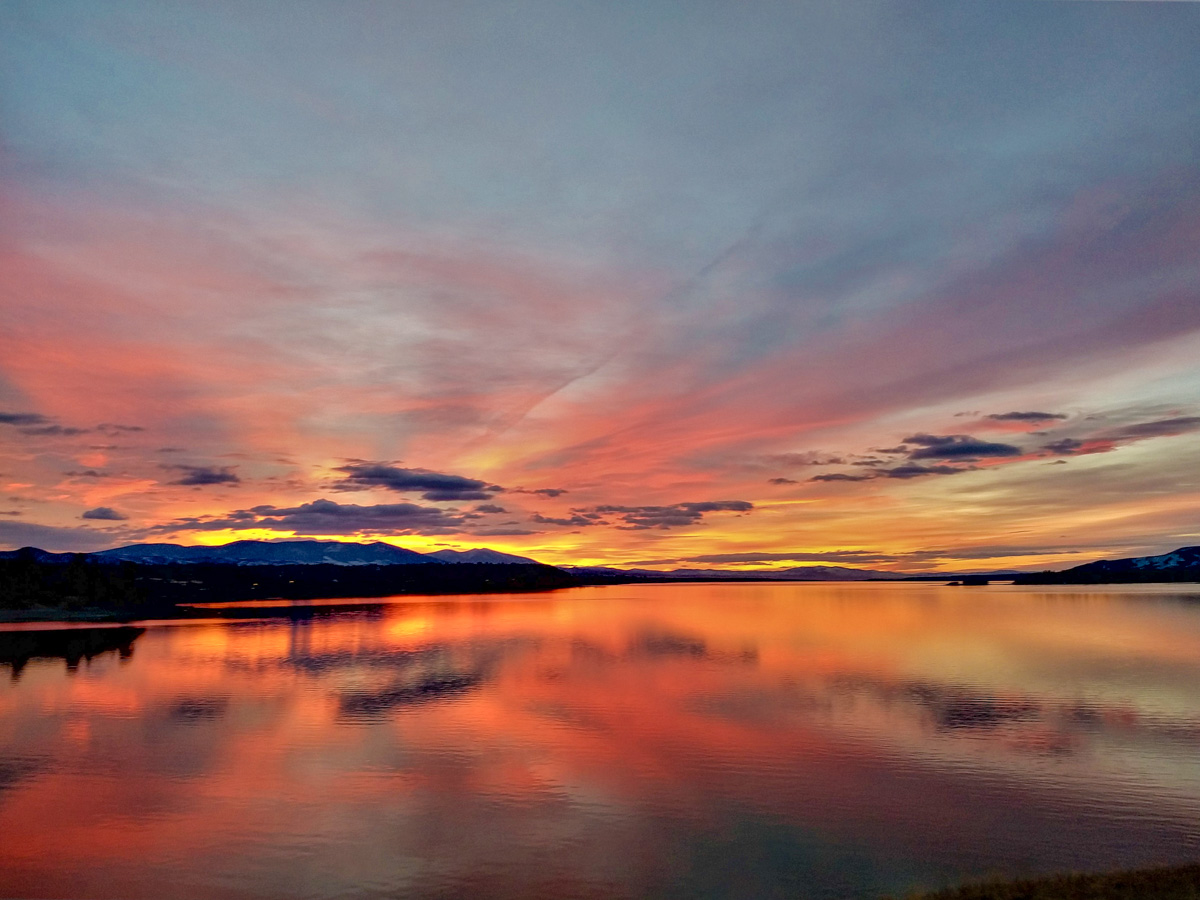 Photo of Canyon Ferry Reservoir at sunrise.